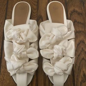 The Row Women's White Ivory Capri Bow Sandal 39